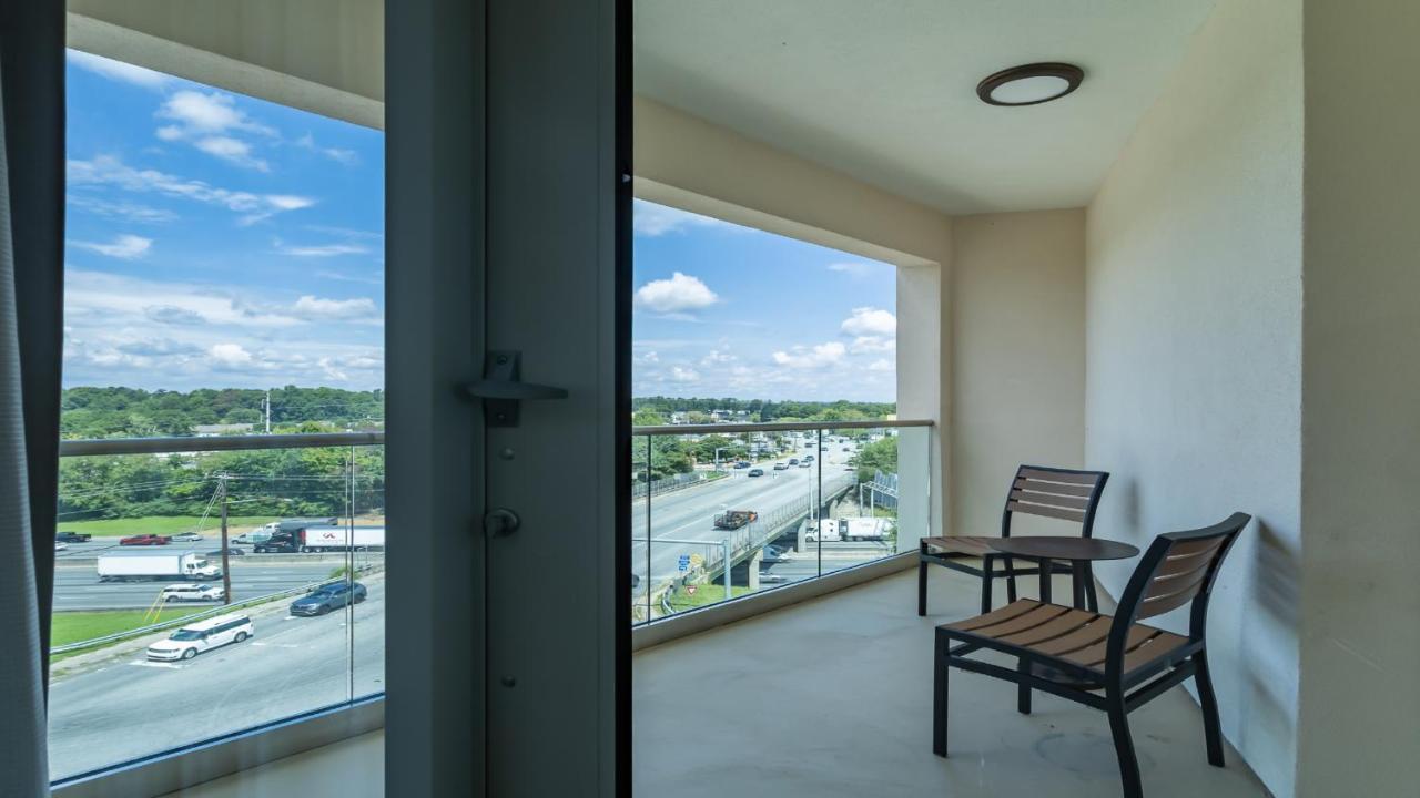 فندق Courtyard By Marriott Atlanta دنوودي المظهر الخارجي الصورة