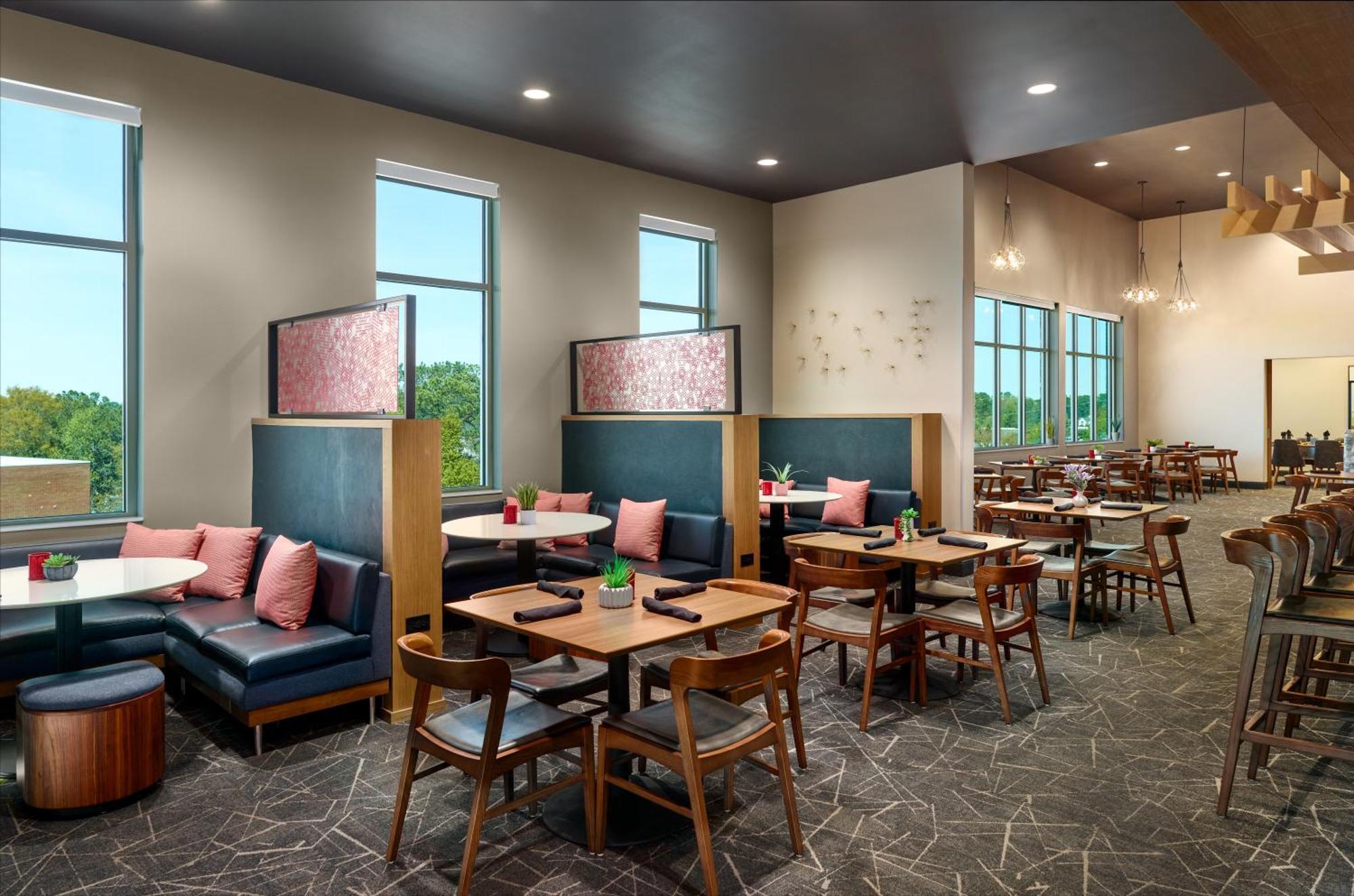 فندق Courtyard By Marriott Atlanta دنوودي المظهر الخارجي الصورة