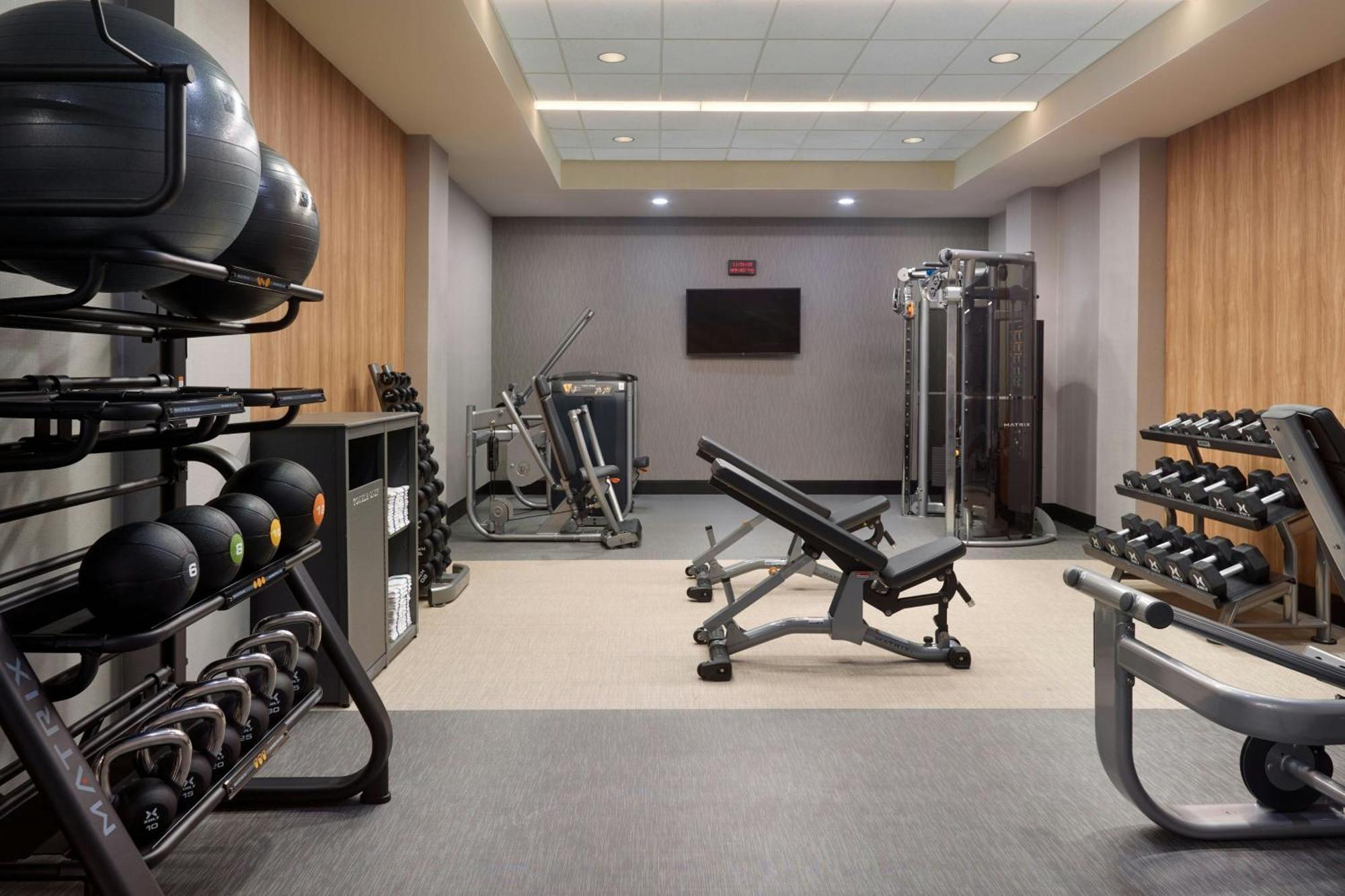 فندق Courtyard By Marriott Atlanta دنوودي المظهر الخارجي الصورة